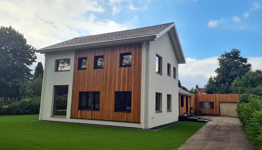 Villa met schuifdeuren en screens in Paterswolde, foto 3