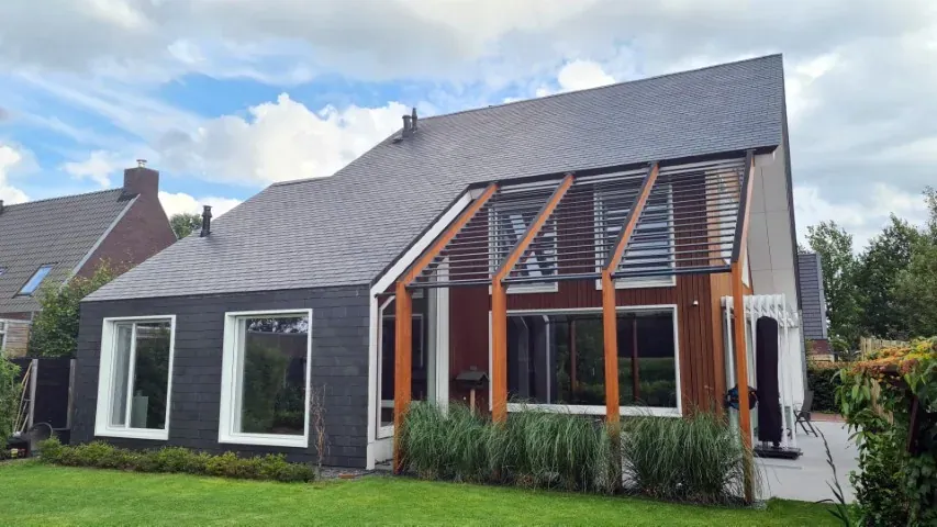 Villa met stalen-look ramen in Zuidlaren