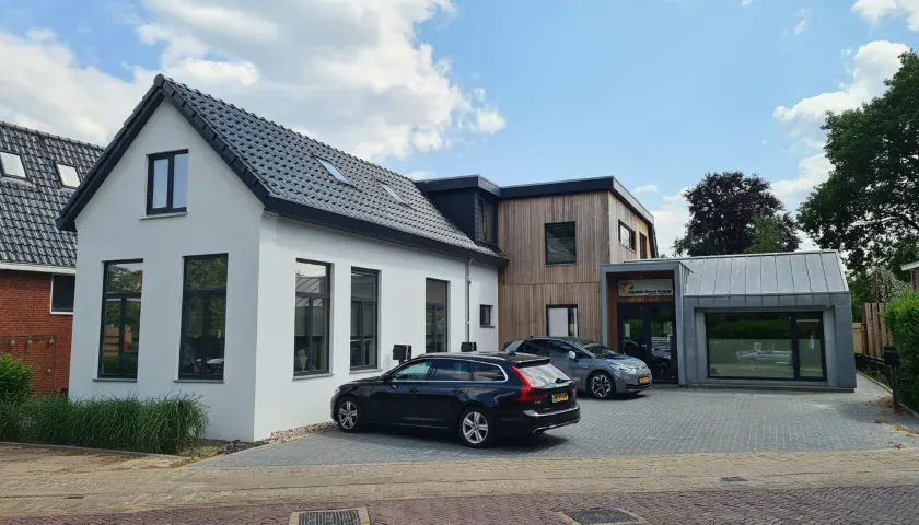 Woning en kantoor in kunststof